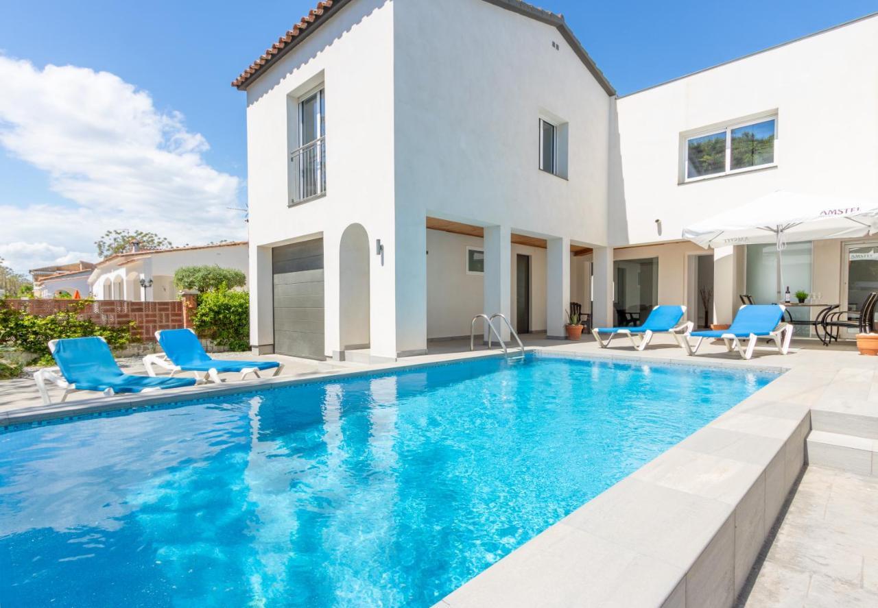 Goldhome - New House With Private Heated Pool, Parking, Wifi, Games Room Empuriabrava Exterior foto