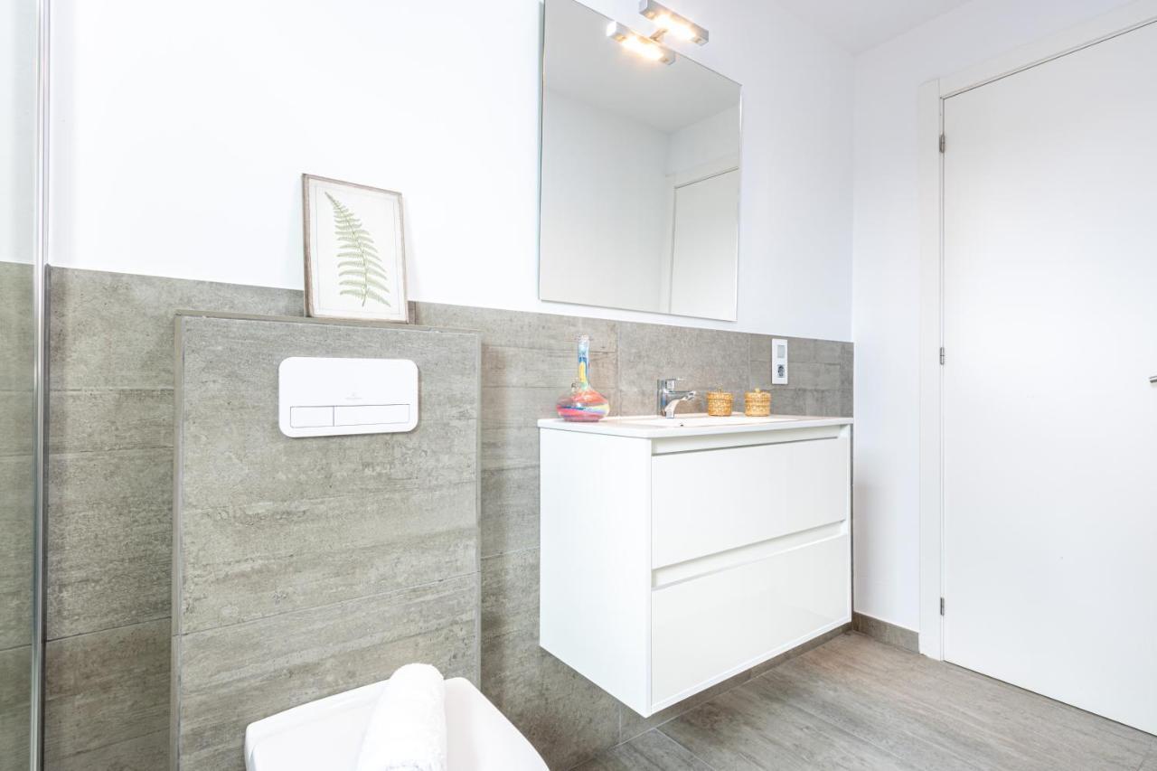 Goldhome - New House With Private Heated Pool, Parking, Wifi, Games Room Empuriabrava Exterior foto