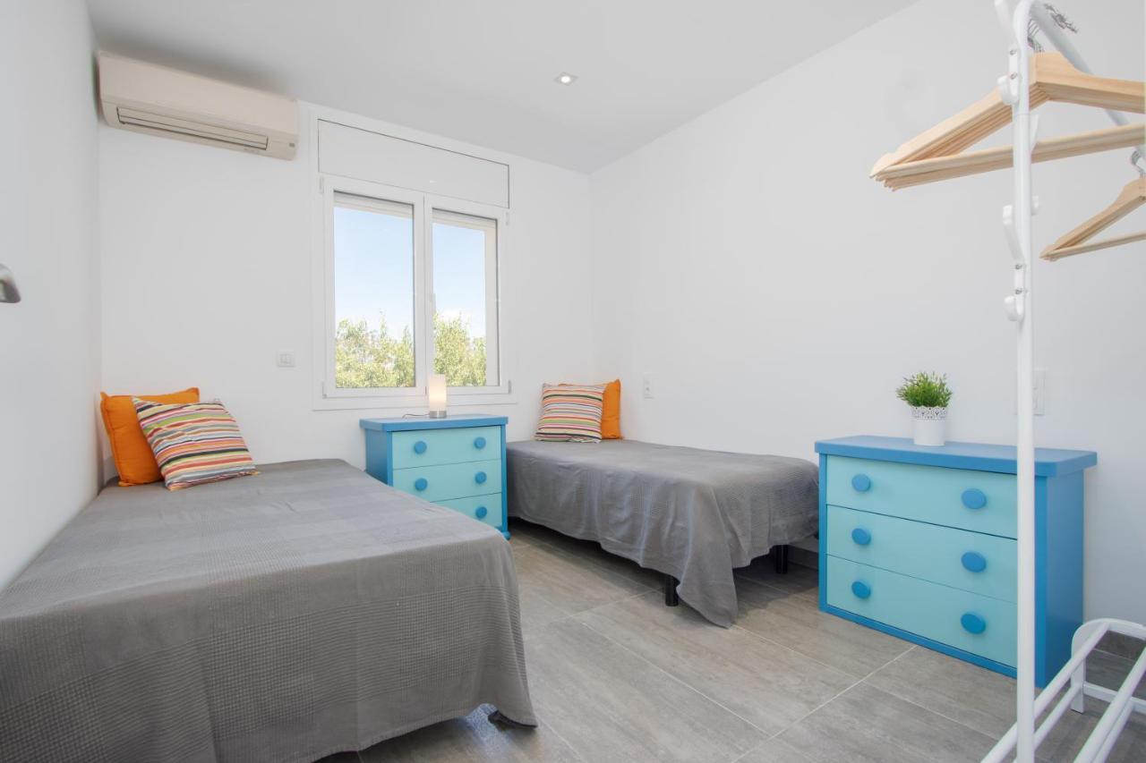 Goldhome - New House With Private Heated Pool, Parking, Wifi, Games Room Empuriabrava Exterior foto