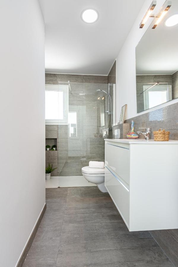 Goldhome - New House With Private Heated Pool, Parking, Wifi, Games Room Empuriabrava Exterior foto