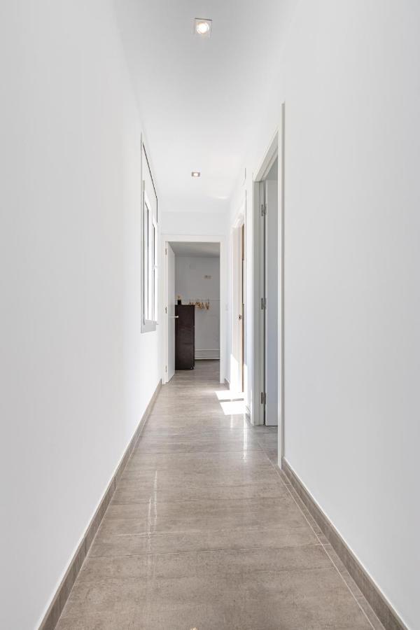 Goldhome - New House With Private Heated Pool, Parking, Wifi, Games Room Empuriabrava Exterior foto